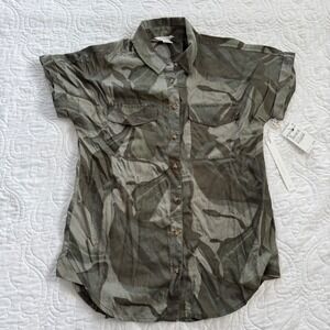 Nordstroms Caslon Green Grey Camo Wave Tencel Short Sleeve Button Down Shirt XXS